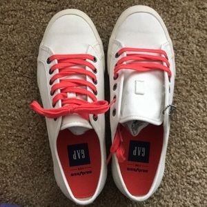 SeaVees for Gap Sneakers w Pink Laces 💖
